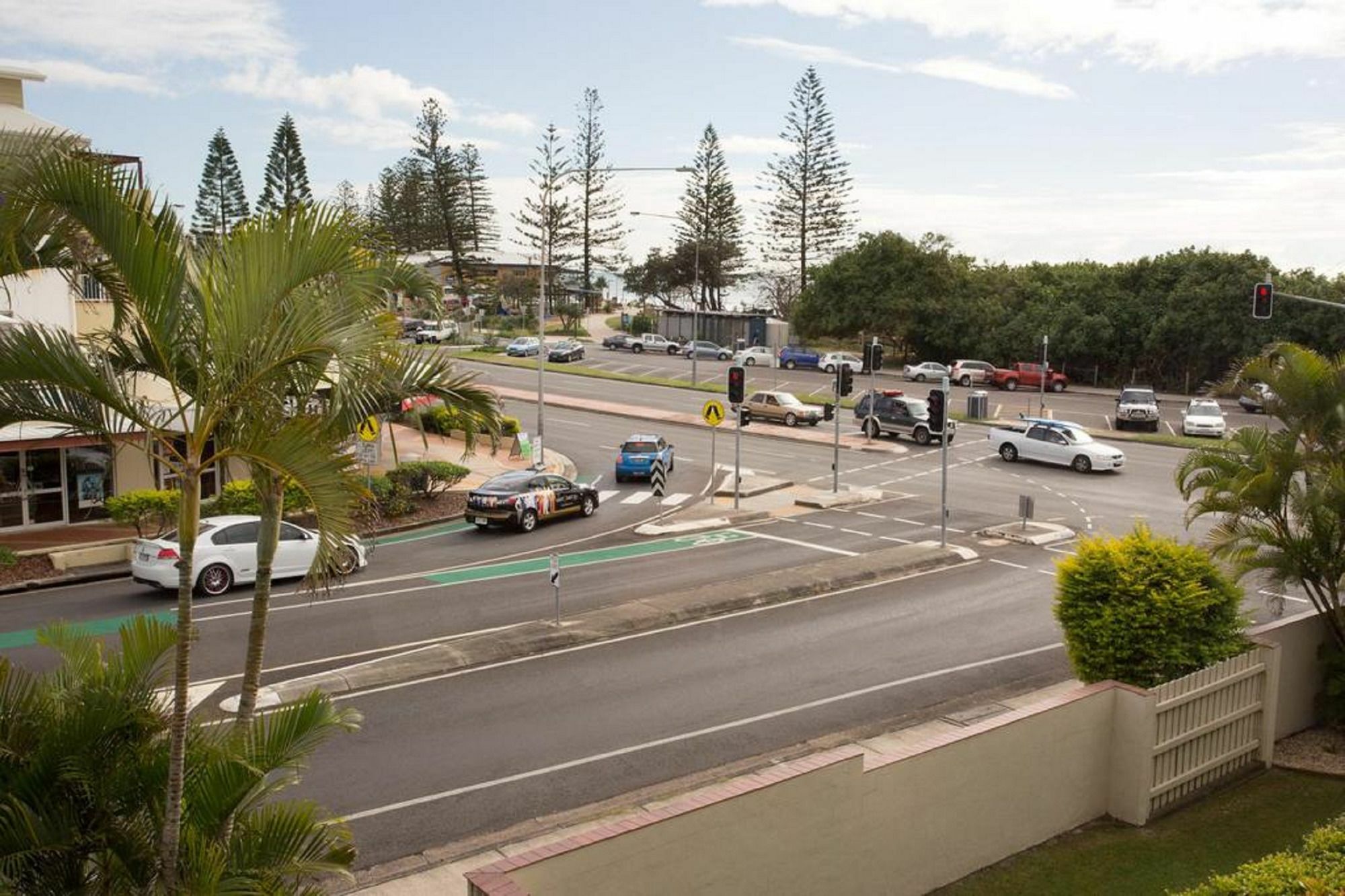 Northpoint Holiday Apartments Alexandra Headland Extérieur photo